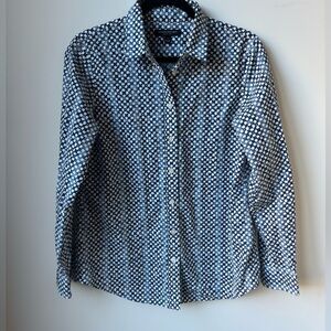 Banana Republic Fitted Non-Iron Blue and White Print Button Down Collared Top